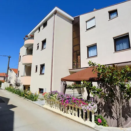 Apartman - Diklo 5887a Zára